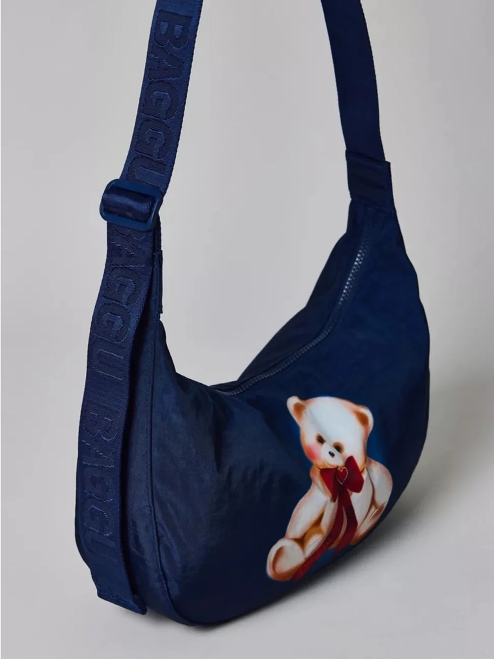 NWT BAGGU UO Exclusive Teddy Bear Medium Nylon Crescent Bag